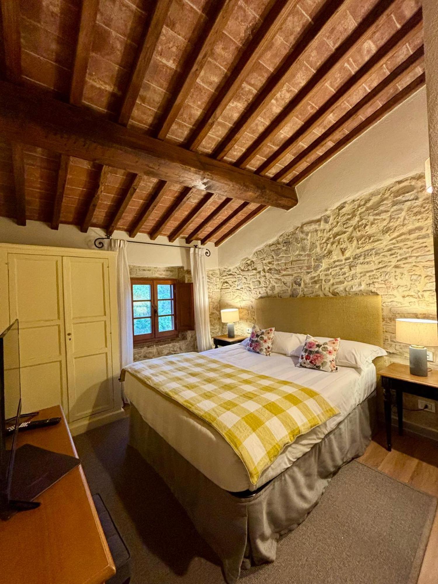 Tenuta Sant'Ilario Ґамбассі-Терме Номер фото