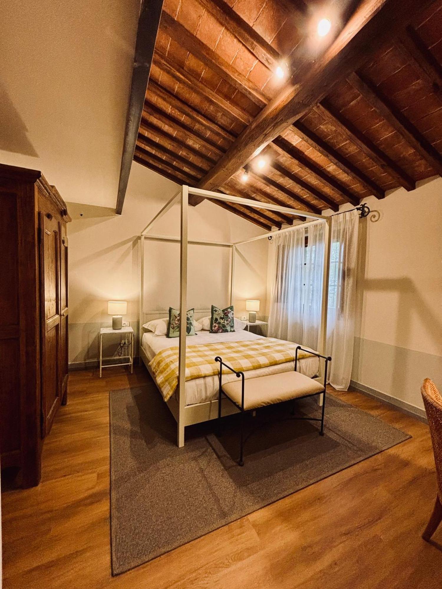 Tenuta Sant'Ilario Ґамбассі-Терме Номер фото